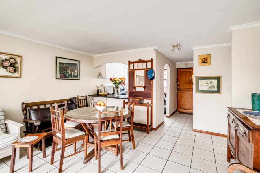 2 Bedroom Property for Sale in Lakeside Western Cape